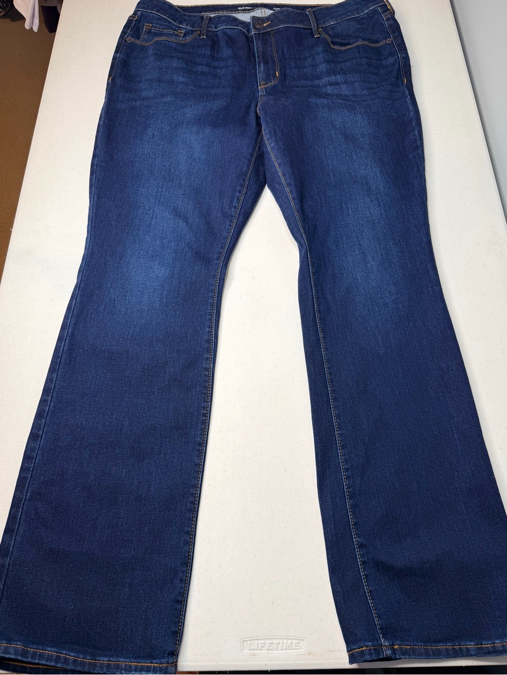 Old Navy Kicker Boot-Cut Dark Wash Jeans Size 18 - Picture 11 of 12